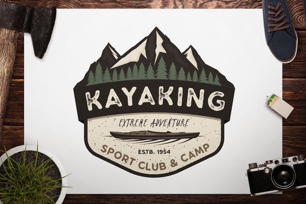 Kayak Retro Badge - Camping Adventure Logo