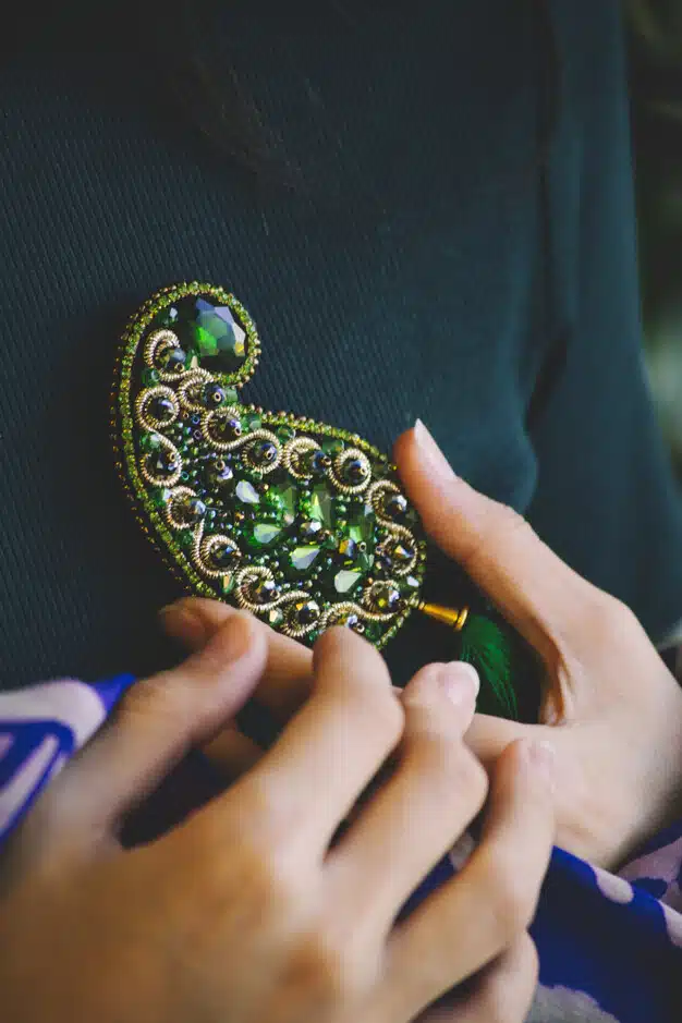 Green buta shaped stone jewelry